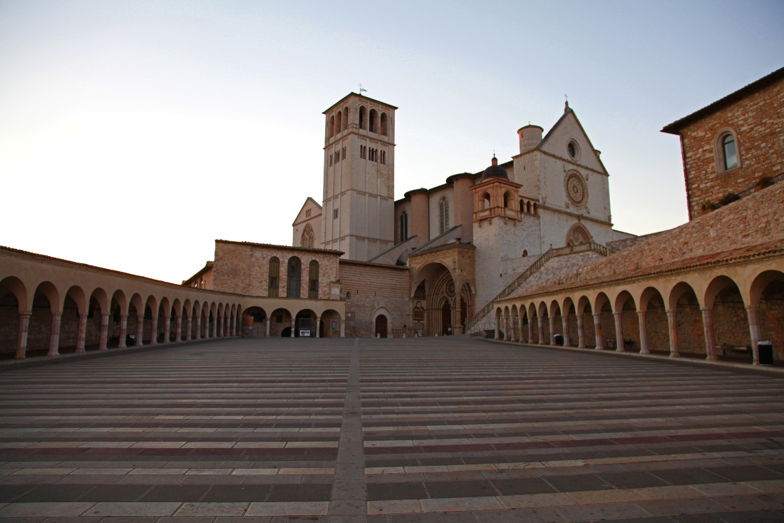 Basilica Sancti Francisci Assisiensis – Basilica Papale di San Francesco d'Assisi – Papal Basilica of Saint Francis of Assisi