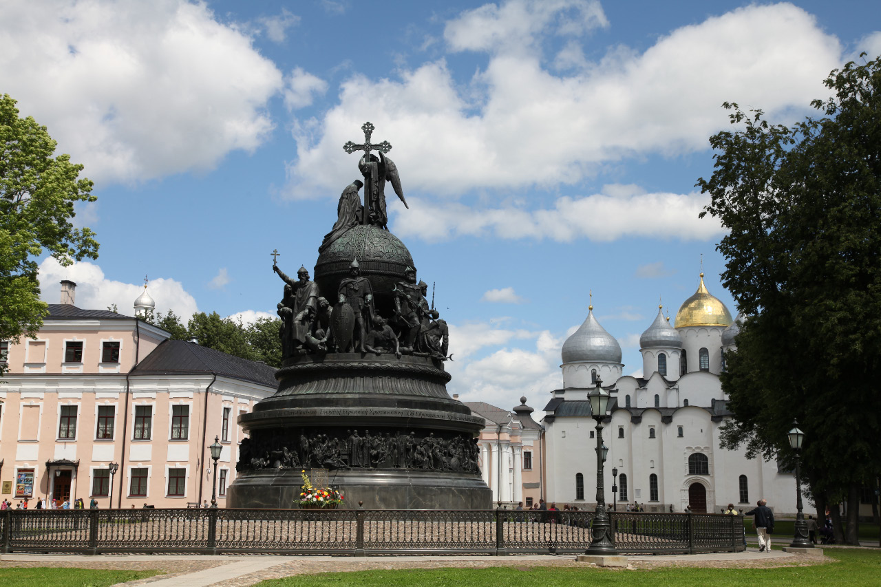 Millennium of Russia – Тысячелетие России then on to Собор Святой Софии – Cathedral of Saint Sophia in Veliky Novgorod – Великий Новгород